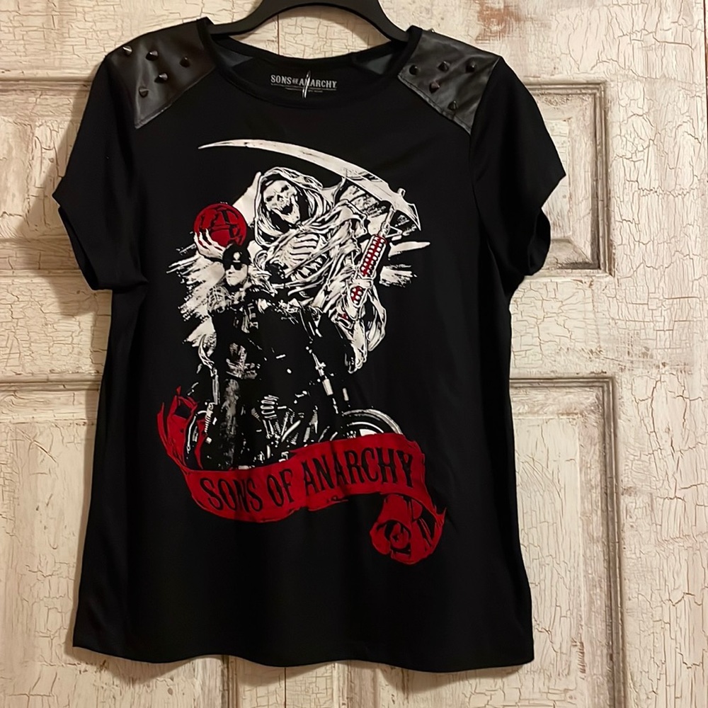 Sons of Anarchy spiked shoulder t-shirt